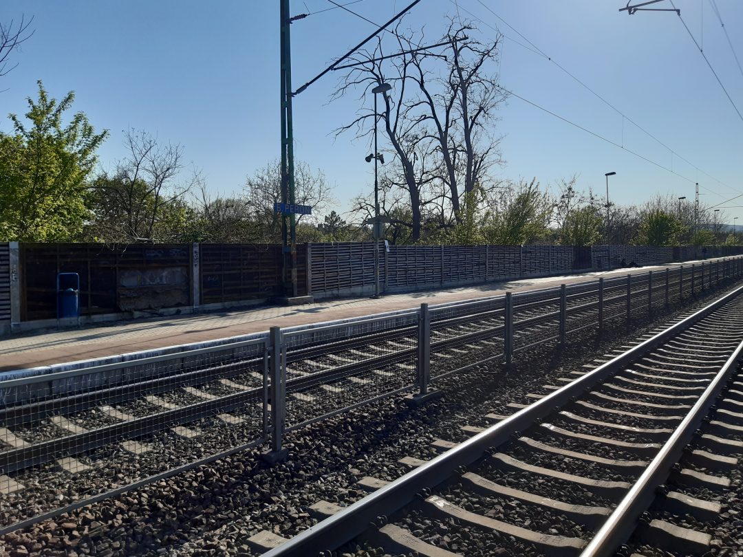 Restoration of platform subsidence at Törökbálint station