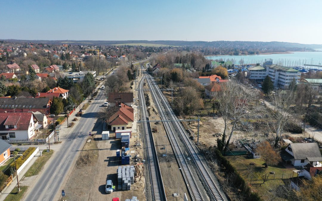 Hochbetrieb an den Bahnhöfen des Projektes Nord-Balaton