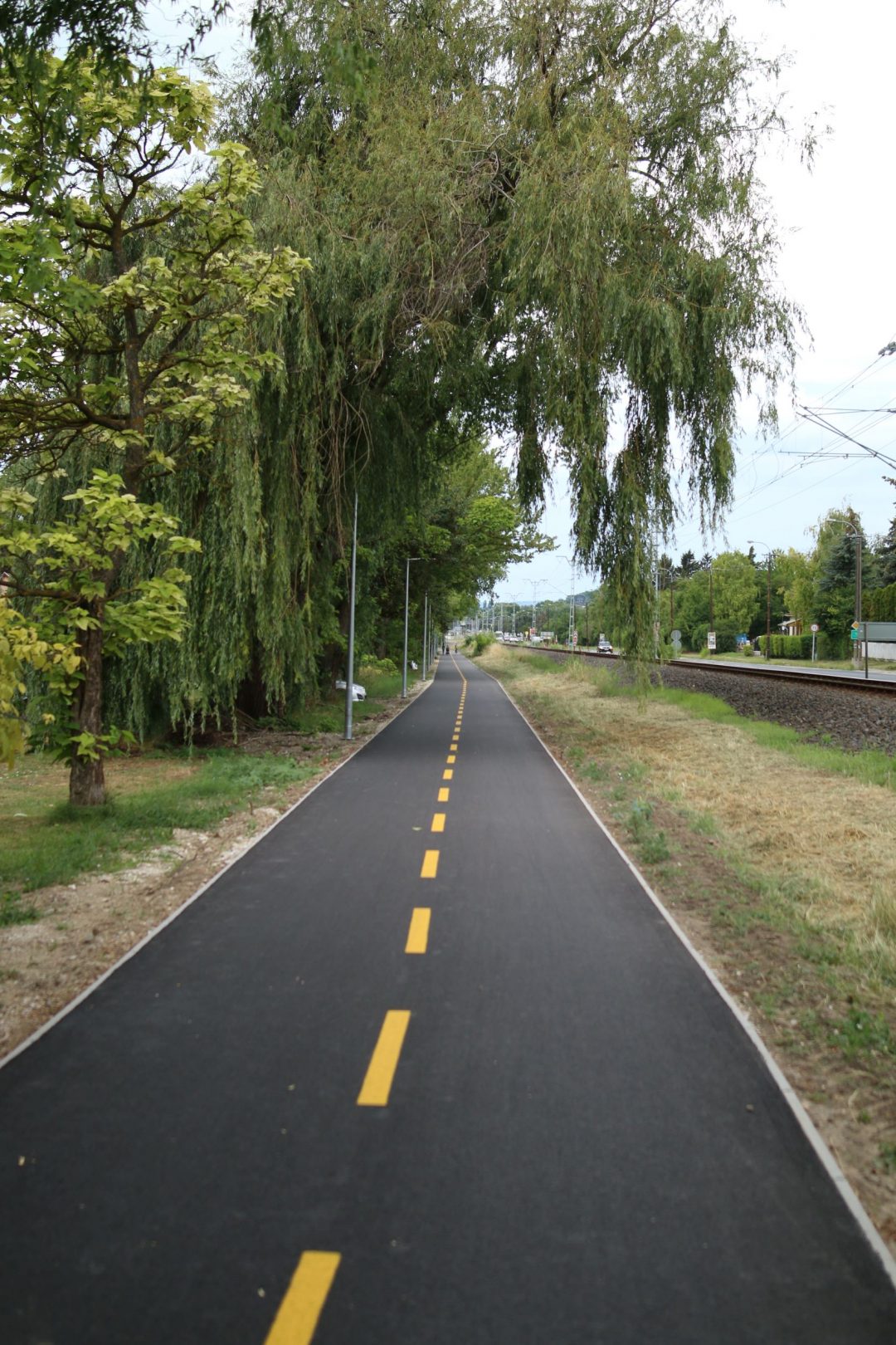 Bicycle path between Balatonkenese and Balatonfűzfő